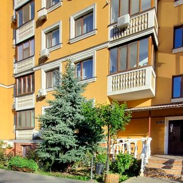 Добровольців вул. (Маршала Говорова), 10г