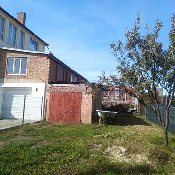 Продаж. 2 великі кім, гараж, власний сад. Центр. Куликівська. Власник