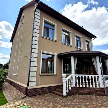 Просторий будинок 285 м2 8 сот. с. Нове, Фастівський р-н, Відео огляд