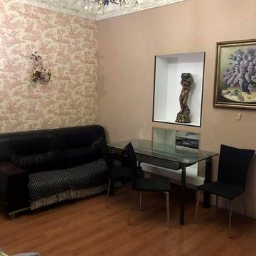 Сдам трехкомнатную квартиру возле мед института