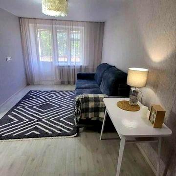 В продажі 1 к квартира по вул В. Мельникова метра Палац Спорту
