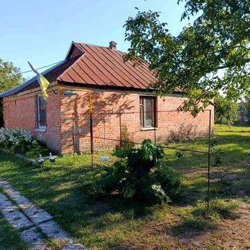 Окремий будинок в с. Снопове, Мачухівської сільської ради.