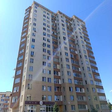 Продаж 2-х кім. квартири ближній центр з паркомісцем!!!