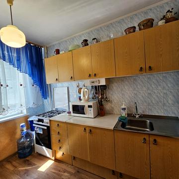 Прикордонника Лазаренка вул., 12