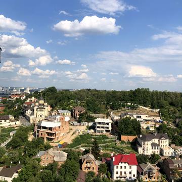 Болсуновська вул. (Сергія Струтинського), 2