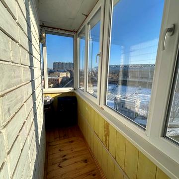 Володимира Антоновича вул. (Свердлова), 4