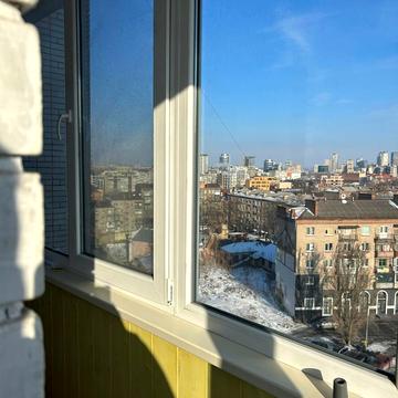 Володимира Антоновича вул. (Свердлова), 4