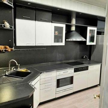 м.ПалацУкраїна,5 хв.3-х кв-ра 95 кв.м. під житло або офіс.Фасад.