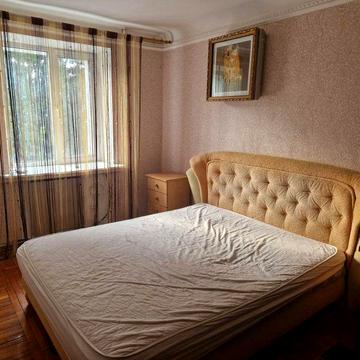 Сдам 2х.ком.квартиру Тельнова 7.