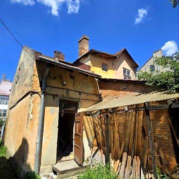 Продаж 2к Дім Євгена Лисика (Мельничука) вулиця