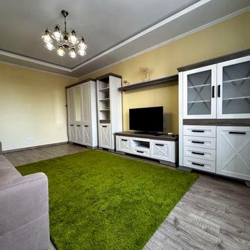 Оренда простороі двокімнатноі квартири в новобудові . Гленца .