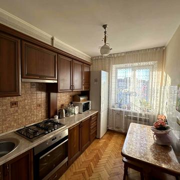 15 Квітня вул., 25