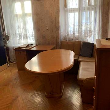 Манежна вул., 34