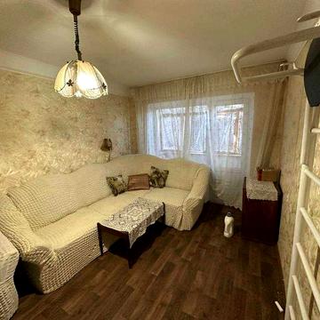 Сдается 2-х ком. квартиру р-н Старого парка,4/5, раздельные комнаты