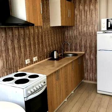 1к Крушельницької метро Харківська Позняки