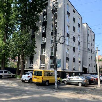 Довгострокова оренда одномімнатної квартири Українська 57а, центр
