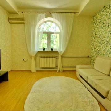 Дмитра Яворницького просп. (Карла Маркса), 30