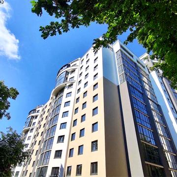 Продаж квартири поблизу озера
