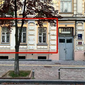 ФАСАД стеля Н-3,8м  64 м2 під ремонт Чикаленко ( Пушкінська) 31А