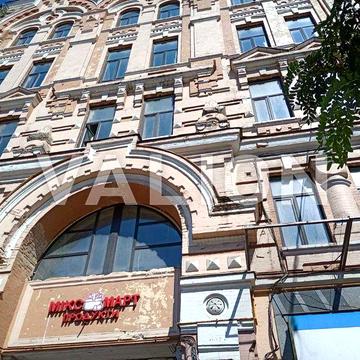 Продаж 2 кім. квартири по вул. Б. Хмельницького 10а, центр, царський.