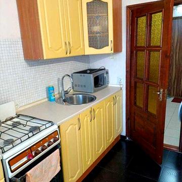 Продам 1 к. кв. с капремонтом, с мебелью и техникой (Одесская)