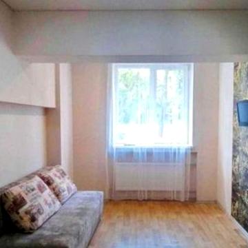 Продам квартиру студию. Метро ЮЖД. Панасовская 106