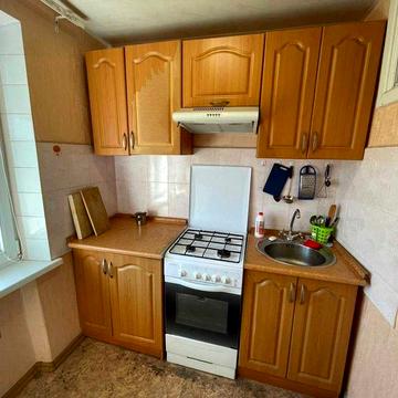 Продам 1 к кв на П. Кичкасе  ул.Союзная   (ост.Конечная)