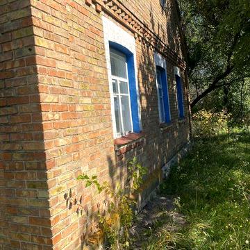 Будинок і дві земельні ділянки
