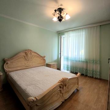 Загородня вул., 2а
