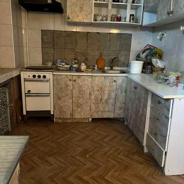 Продам 2 комнатную квартиру метро Левада