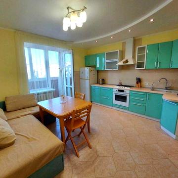 Газ! Сдам просторную 2ком. Вильямса/Королева + паркоместо!