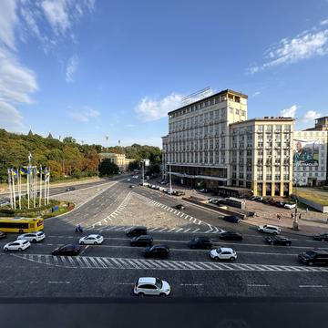 Хрещатик вул., 4