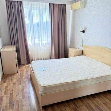 у продажу 3к квартира на Таїрова на зручному поверсі