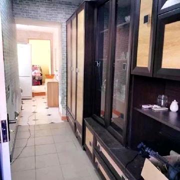 Центральна вул.