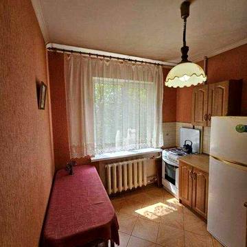 Продам 2 кімнатну квартиру на Черемушках
