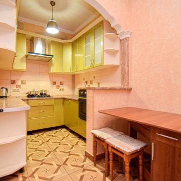 Богдана Хмельницького вул., 29