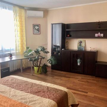 Драгоманова вул., 6-А