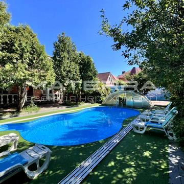 Продаж Будинку 250м2 з басейном у Софіївській Борщагівці