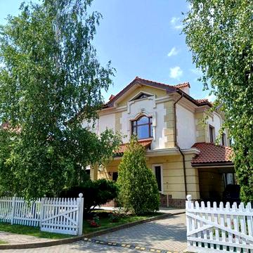 Продается дом + 10 соток земли в котеджном поселке