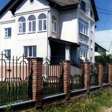 В мальовничому місці продам гарний будиночок