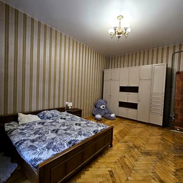 Союзу Українок вул. (), 3
