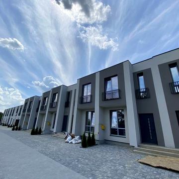 Таун 55000$, без комісіі агентства