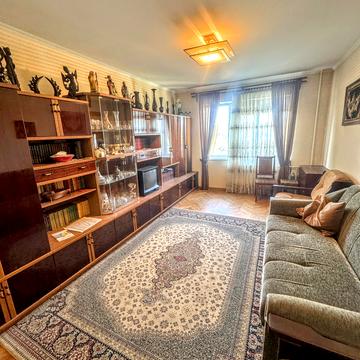 Георгія Гонгадзе просп. (Радянської України), 26