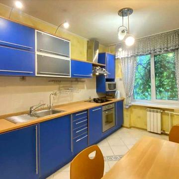 Продам 3х кімнатну квартиру у місті Камянське