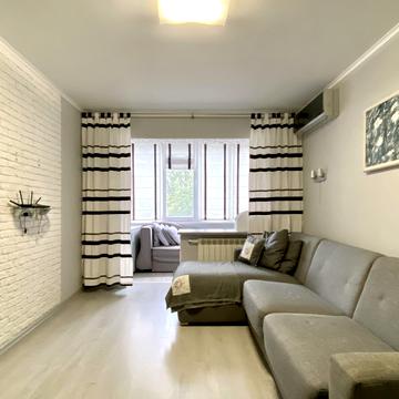 Дарницький бульв., 7