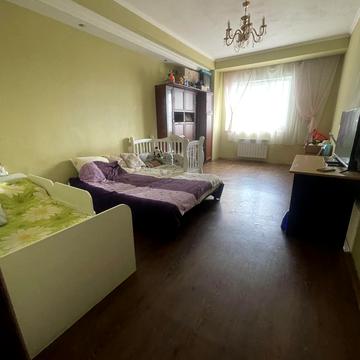 Івана Дяченка вул., 20