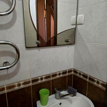1к кв на Київській. Вільна