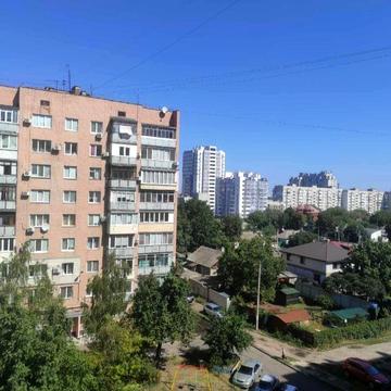 Здається 3-кімнатна центр без меблів