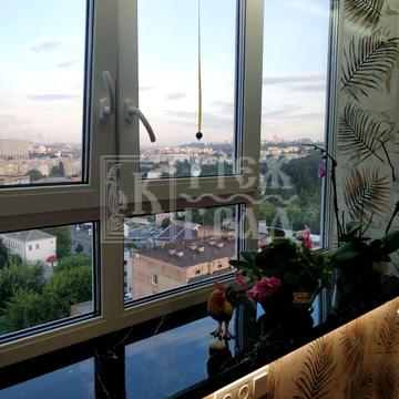 Мостицька вул., 10