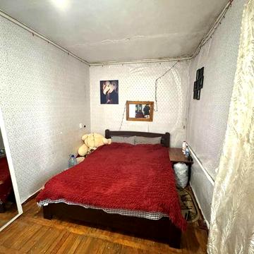Продается 3 ком кв в Осипенковском р-не по ул Зестафонская